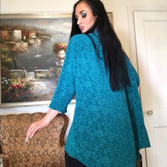Lularoe teal beautiful cardigan  - Picture 2 of 4